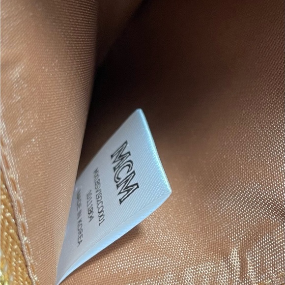 EUC!! MCM Zip Around Wallet in Visetos Original - Picture 6 of 9